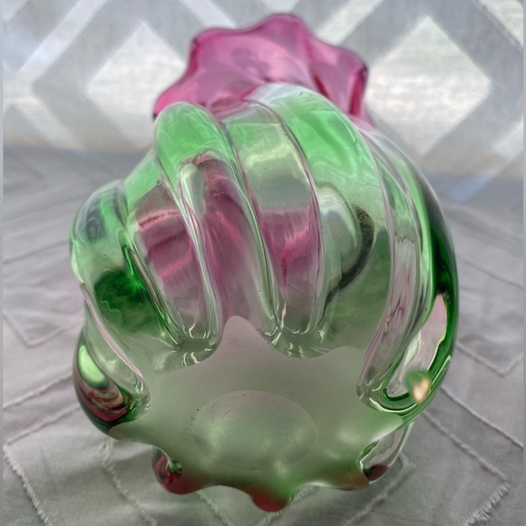Murano Teleflora 7.5" Vase Watermelon Hand Blown Ruffled Edge Pink Green Vase - Picture 2 of 3